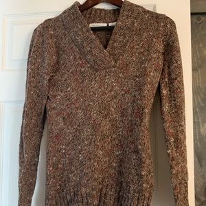 S Liz Claiborne Vneck Cuffed Sweater  - Lovely Fall colors